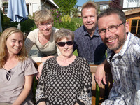 Steffi und Lutz mit der Familie - Ostern 2014 [Bild 10/11]
