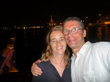 Steffi und Lutz im November 2012 auf einem Boot auf dem Chao Phraya River in Bangkok an Hardys Geburtstag [Bild 1/1]