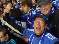 Lutz und Michael während eines Stadionbesuchs 'auf Schalke' im November 2010 [Bild 3/10]