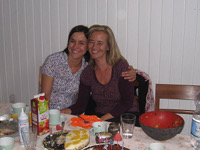 Steffi und Stephie an Stephies Geburtstag im August 2010 [Bild 2/8]