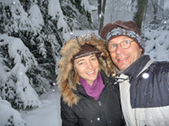 Steffi und Lutz im Winter 2010 in ihrem Zaubergarten [Bild 1/1]